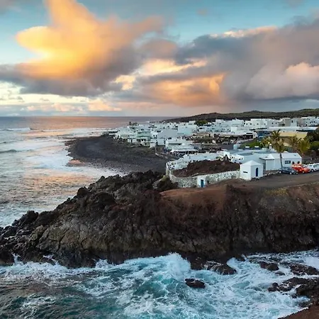 Willa Longa Yaiza (Lanzarote)